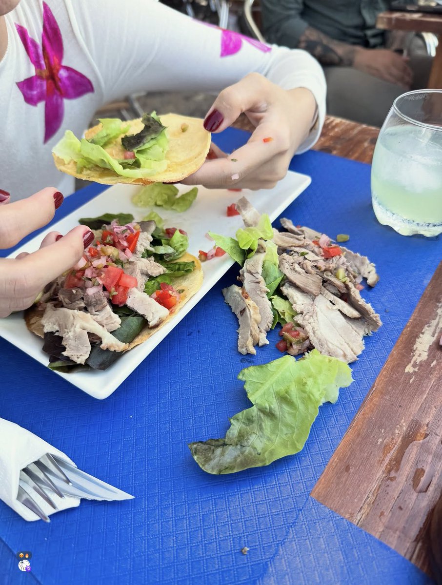 คำถามคือหลังจากถ่ายรูปเสร็จลิซ่าชีจะโกยกลับมากินต่อไหม แต่ถ้าเปลี่ยนเป็นฉัน ไม่ต้องสืบ

เสียดาย 😅😂