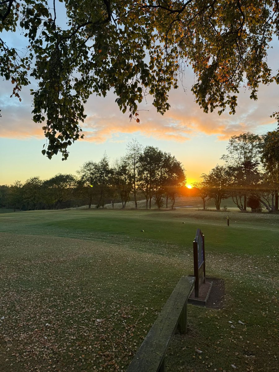GolfLS18's tweet image. Presidents Day at Horsforth! 

Beautiful start to the day ☀️, our Greenkeepers were out early preparing the course, which is looking great ⛳️
Let’s hope the rain holds off! 🙏

Good luck everyone, play well🏌️