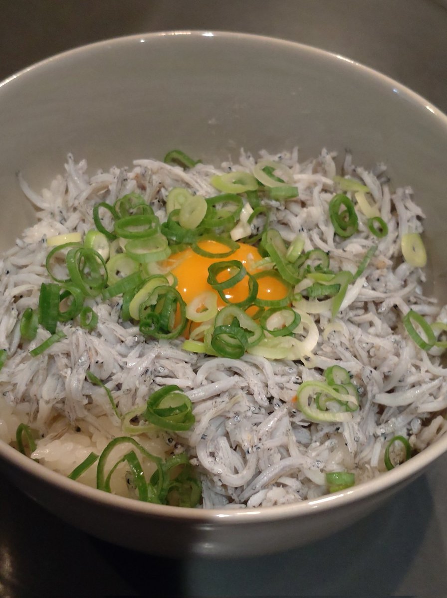 8月30日(土)
19時オープン
今夜もよろしくです

#尾道
#狢
#ムジナ
#アニソンバー
#BAR
#居酒屋？
#お酒
#食事