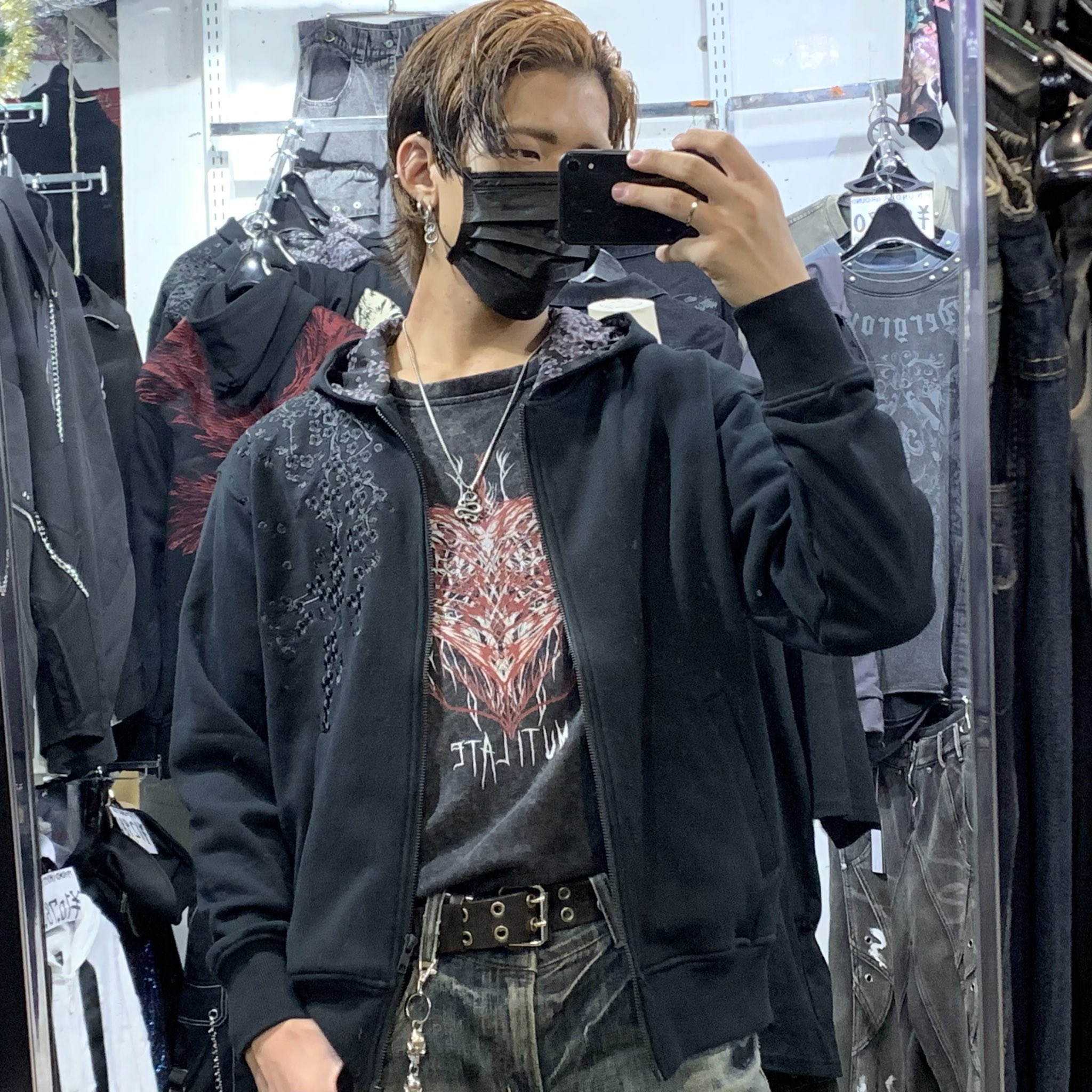 ダイヤ‼️超希少品出ました‼️スカルパッチ付きグレーパーカーラスト1点物‼️ 蔦に月が沈む幻影」総刺繍ナイロンポケットパーカー 今昔 KJ