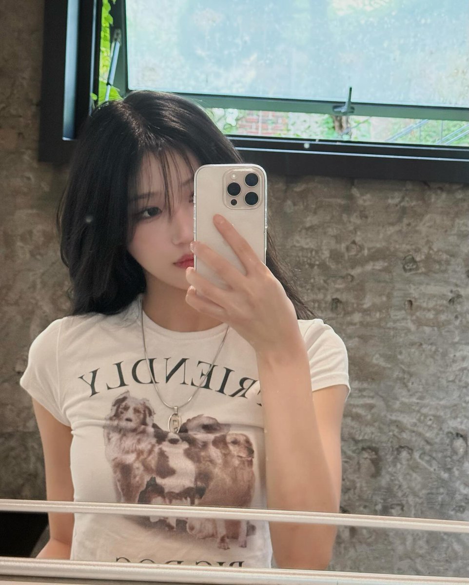 wish_global's tweet photo. [📷] Wish (wish0zu) Instagram Update

When your hands are dry

#WISH #위시 #HAYOUNG #하영 https://t.co/v26atCLbBX