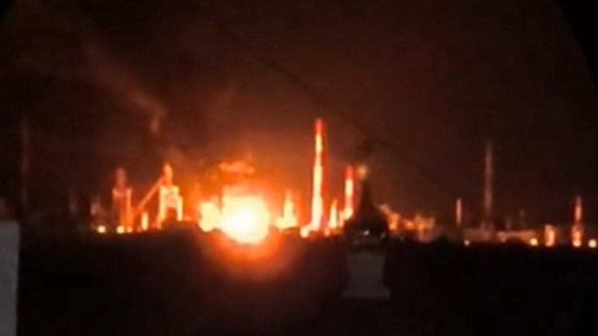 🔥Both, Krasnodar and Syzran oil refineries were targeted tonight by <a href="/14reg_army/">14th UAS Regiment</a>. 

In fact, they are responsible for the vast majority of strikes on Russian refineries in August . A job that deserves your follow — <a href="/14reg_army/">14th UAS Regiment</a>.