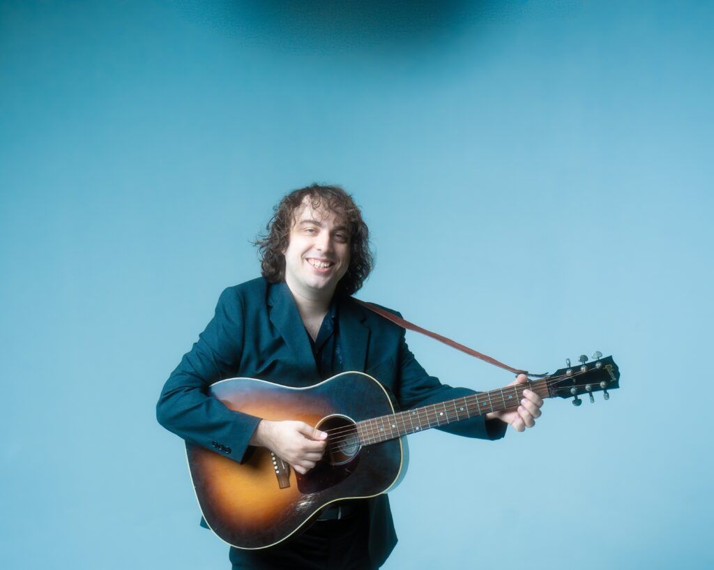 RotateMag's tweet image. Rhett Repko has never been one to sit still musically, and his latest single, “Don’t Delay,” is proof of just how effortlessly he can reinvent himself. 

🔗: buff.ly/AfEqG32