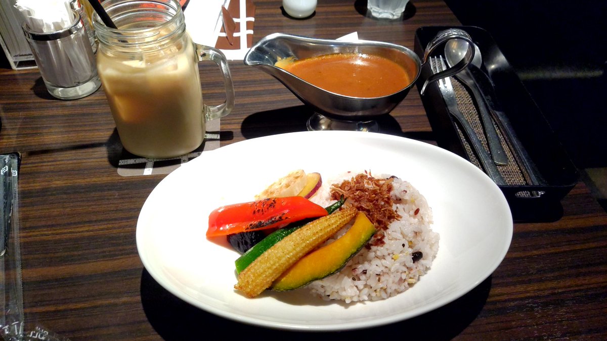 PS5クラッシュして萎えたからカレー食べてテンション上げる。