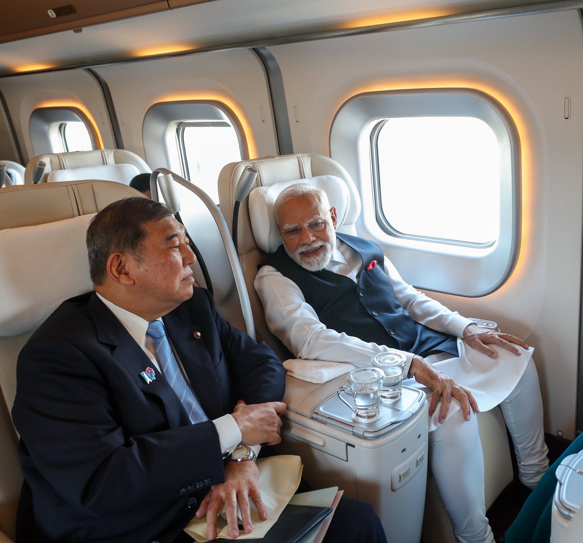 rahulkatala's tweet photo. Friendship on fast tracks 🚄✨
PM @narendramodi travelled with PM Ishiba to Sendai on the iconic Shinkansen 🇮🇳🤝🇯🇵
#PMModiInJapan @IndianEmbTokyo @MEAIndia #PMModiVisitToJapan https://t.co/ZtKl1o2od0