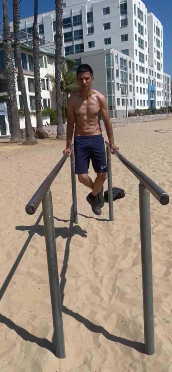 hluggah's tweet image. Where’s your favorite place to do an outdoor workout? I’m loving these dips at Santa Monica Beach. They’re a staple for building strong triceps! See the full routine on my YouTube channel, 
ToBaj Fitness#GymMotivation #WorkoutInspo #CaliforniaLiving #SantaMonica