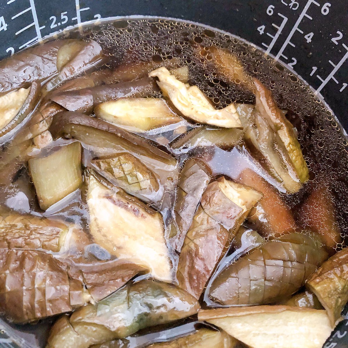 DumboSatsukiK's tweet image. 義実家から届いたー！

まだまだ暑い日が続くから
腐らせないよう生野菜は簡単に調理して常備菜に

いつもありがとうございます♡🙏

 #熊本県 #火の国