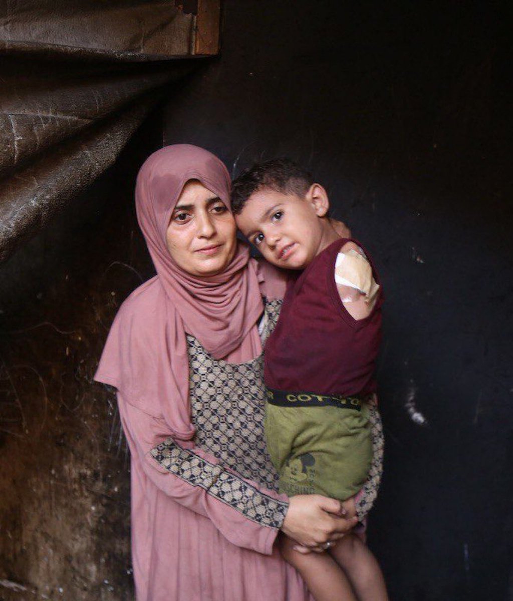 GOOD MORNING, TO WHOEVER STILL CARES!
MY FAM AND I STILL ALIVE.. 

IF YOU’RE HERE, DROP A DOT