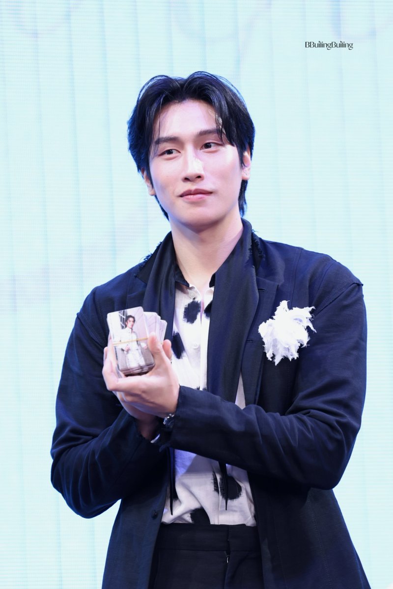 250830 柏博 重庆可卡拉娜 签售会
🃏
BIBLE FANSIGN IN CHONGQING
#KelanaxBible 
#BibleWichapas #bsumone
<a href="/biblesumett/">Bsumettikul</a>