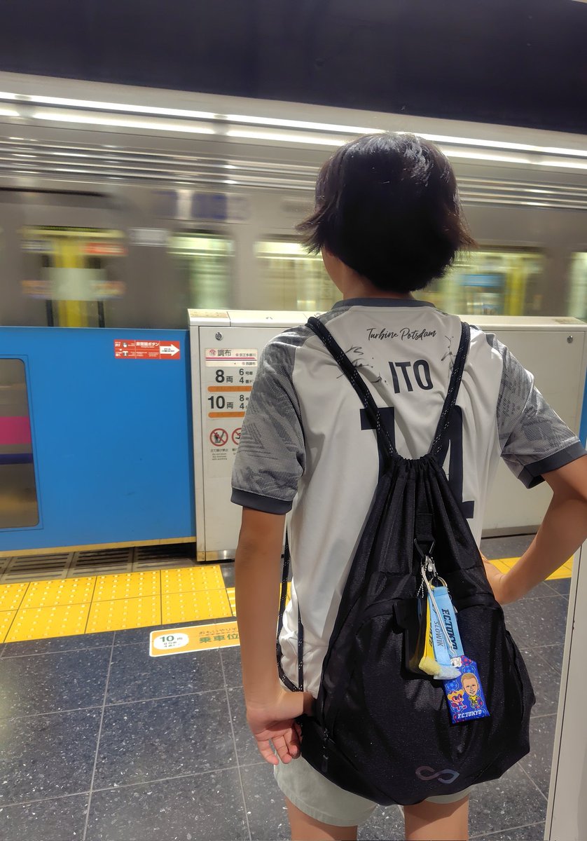 Youkarimikan's tweet photo. 大好きなあの人に逢うために……

父と待ち合わせした遠い駅まで、娘(小)12才真夏の大冒険

#サッカー女子
#娘小の日常
#JakubSłowik
#yokohamafc https://t.co/hCdP78DY7J