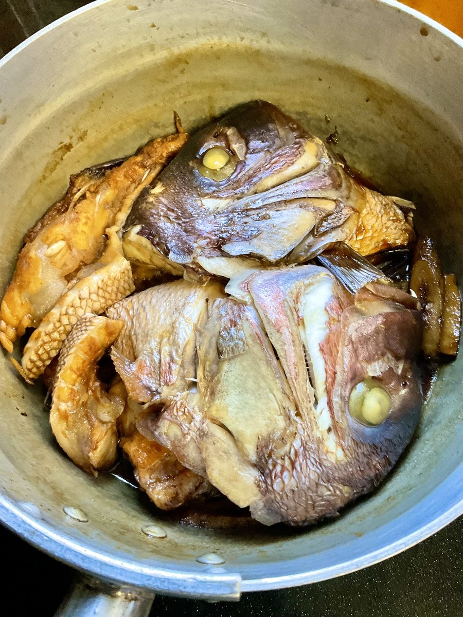 今日の晩ご飯は、鯛のあら煮🐟