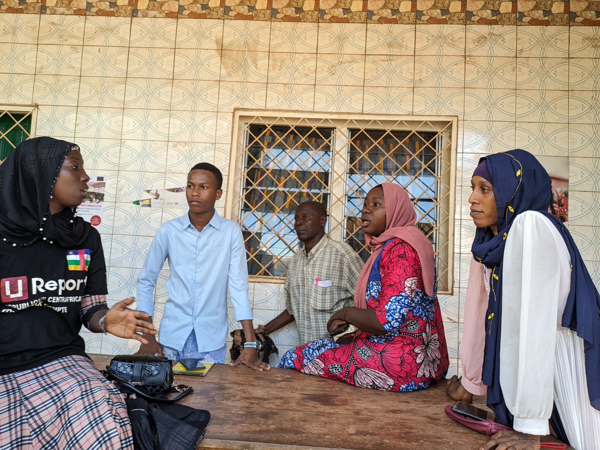 The joy of being a united team.

The young U-reporters in Bria raise awareness in their communities, organize initiatives to improve sanitation in their neighbourhoods and promote girls' education.

UNICEF CAR is proud to work with you.  

#ureporters