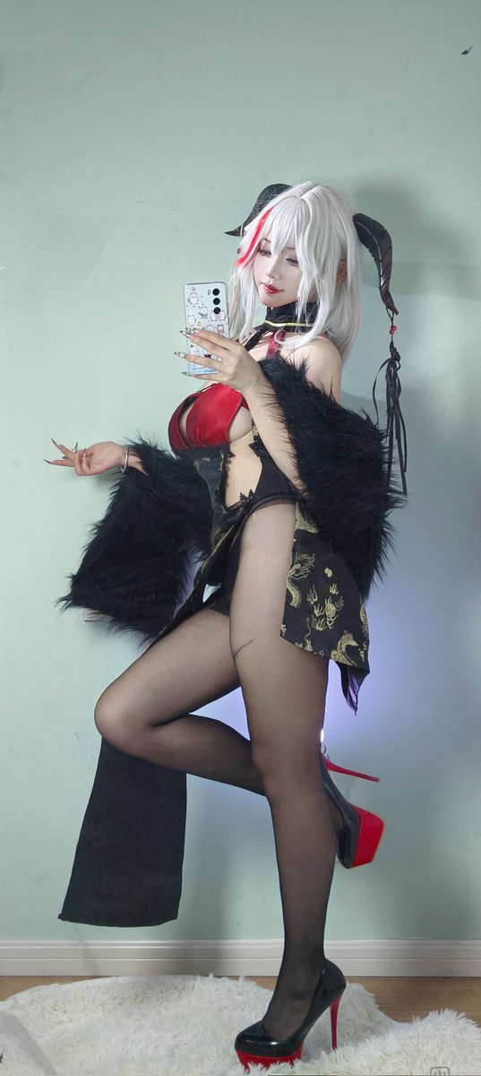 龙
#アズールレーン #碧蓝航线
#埃吉尔 #旗袍