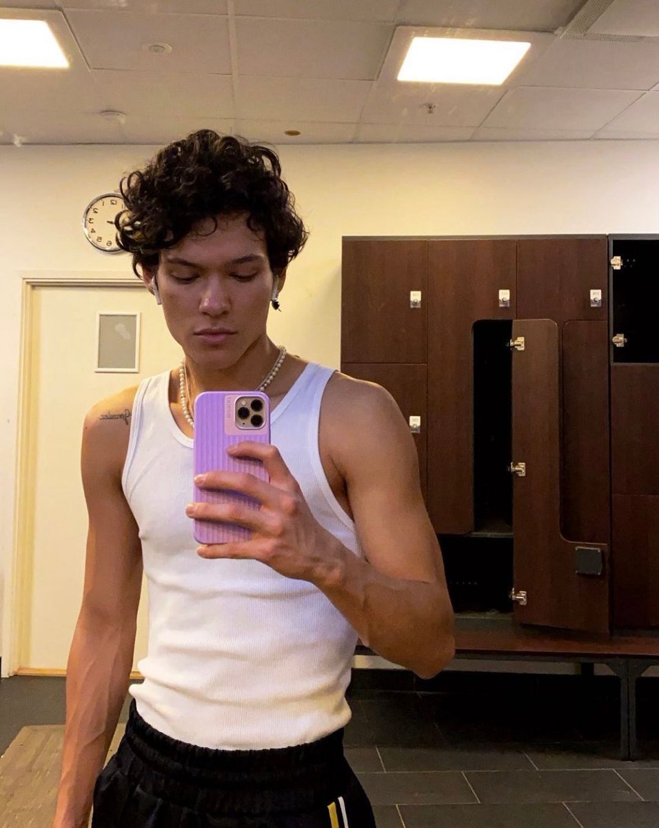wilmonistheend's tweet photo. You can vote until the 2nd of September #omarrudberg #omarrudbergfans : https://t.co/VdJ4pYOz2o
If you want to help us #TEN #tenlee_1001 #10velys fans you can vote too for Waves (and Omar too if you want 🥰) ❤️ Thank you @TENsfeed @TenBase_ for helping us sharing it ❤️ https://t.co/1uI5uWxqq2