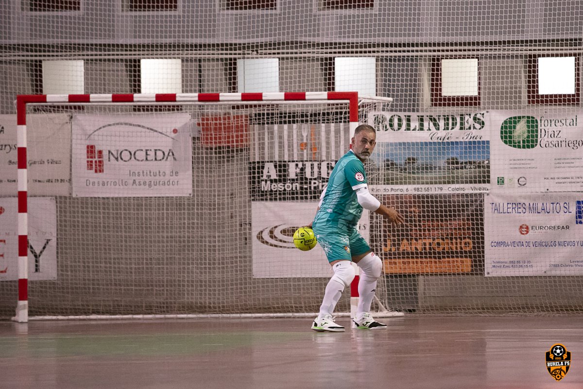 🔄 Épico porteiro do Burela FS durante 14 tempadas, Edu será o adestrador dos noso equipo benxamín "A" durante este curso 25/26!! 😍👏

⚽ O gardameta ferrolano que forma parte dende fai moito tempo da nosa familia laranxa e que agora milita na <a href="/SDXoveFS/">Xove FS</a> , xa adestrou durante a