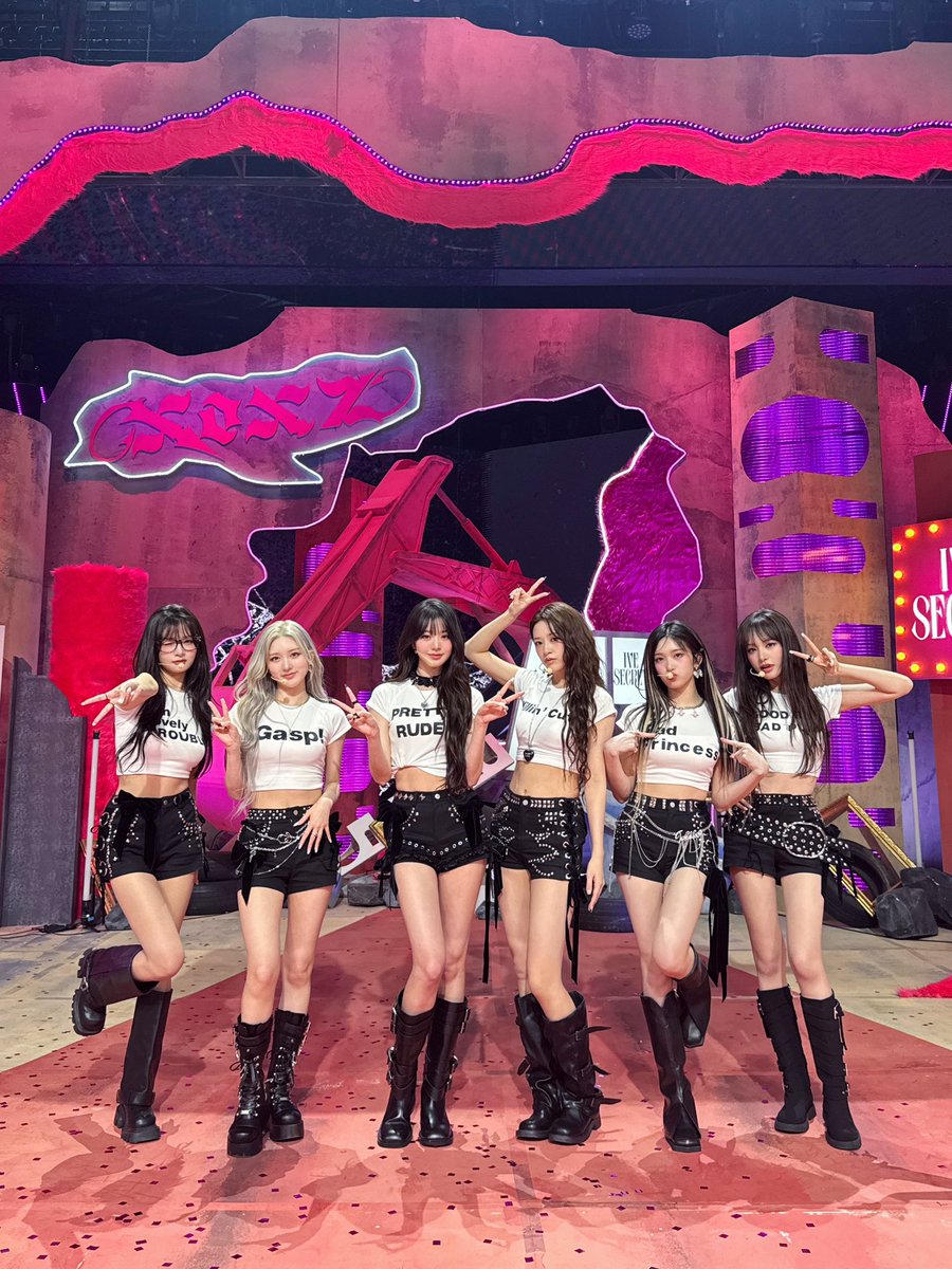 250829 아이브 'XOXZ' 뮤직뱅크 IVE's members wearing a costume-made