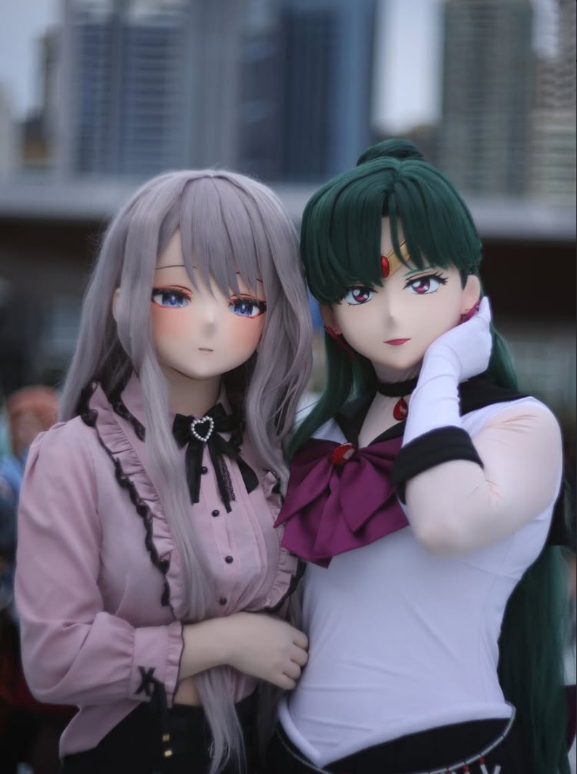 Sailor Pluto got to go to Smash this year and she was able to get a picture with <a href="/goawaymelon/">MelonMelon</a>
#cosplay #kigurumi #着ぐるみ #きぐるみ #アニメ顔 #sailormoon #sailorpluto #smashcon2025 

📸 - <a href="/alistairk1/">Alastrina Kig</a>  
🎭 - <a href="/goukaou/">Goukaou kigurumi studio</a>  
👗 - <a href="/cosordermade1/">コスプレ衣装オーダーメイドcosordermade</a>