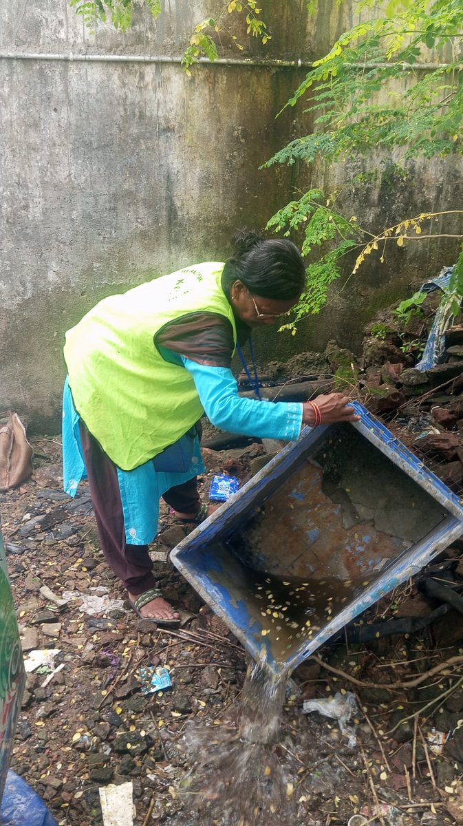 kmc_kolkata's tweet image. A few pictures of the frontline workers of the Vector Control Team on duty across the city.

#VectorControlByKMC #KMConDuty