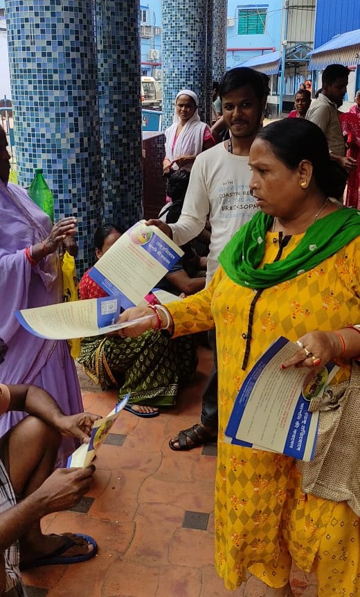 kmc_kolkata's tweet image. A few pictures of the frontline workers of the Vector Control Team on duty across the city.

#VectorControlByKMC #KMConDuty