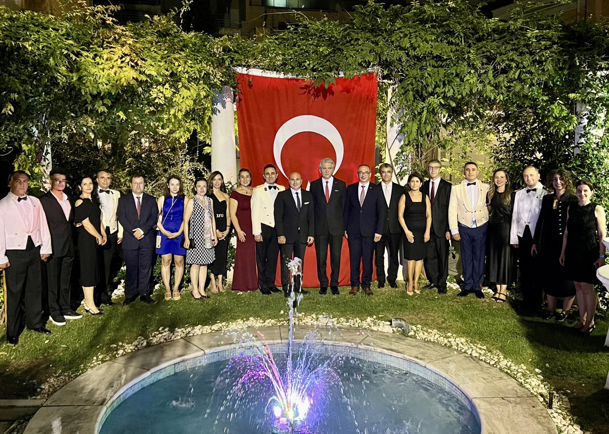 30 Ağustos Zafer Bayramı ve Türk Silahlı Kuvvetler Günü’nü Büyükelçiliğimizde kutladık. Cumhuriyetimizin kurucusu Gazi Mustafa Kemal Atatürk'ü, silah arkadaşlarını, aziz şehitlerimizi ve gazilerimizi rahmet, minnet ve saygıyla anıyoruz. #30Ağustos