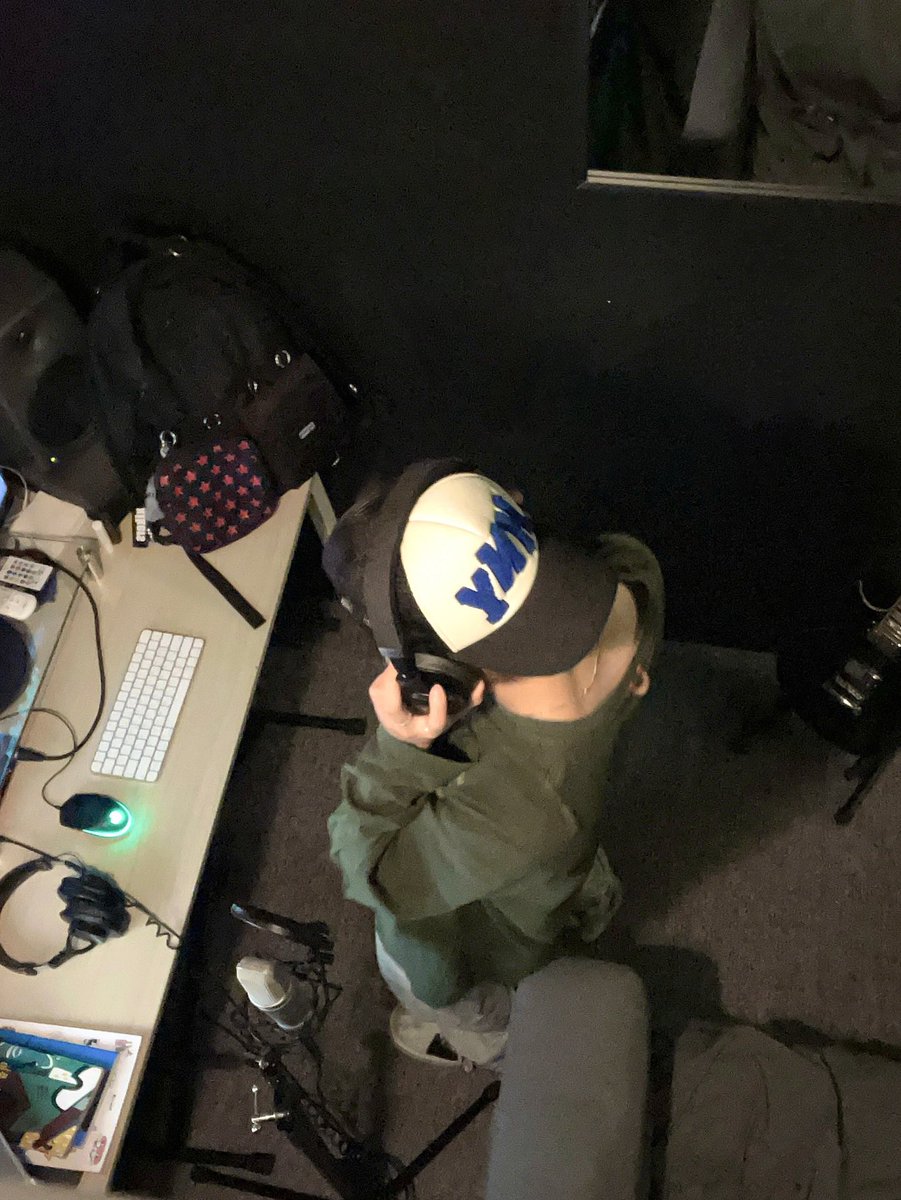 [📸] 250830 xikers_official instagram #민재

연습실이 집이야 아주 그냥👻

#MINJAE #xikers #싸이커스