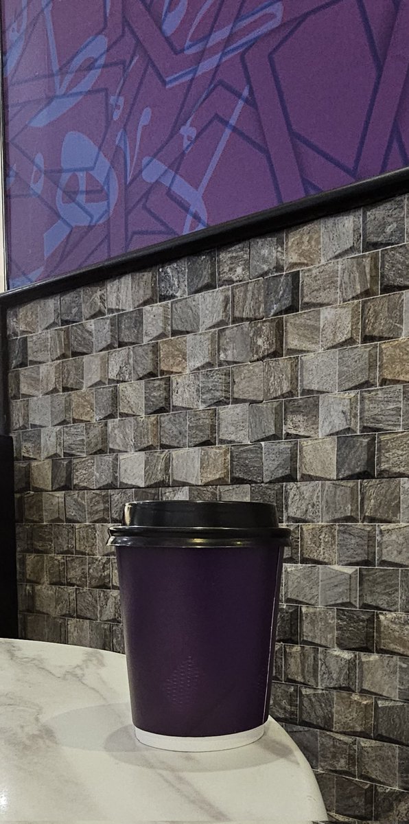 #صباح_الخير_والسعاده

السلام عليكم 
صباح الخير 🤍☕️