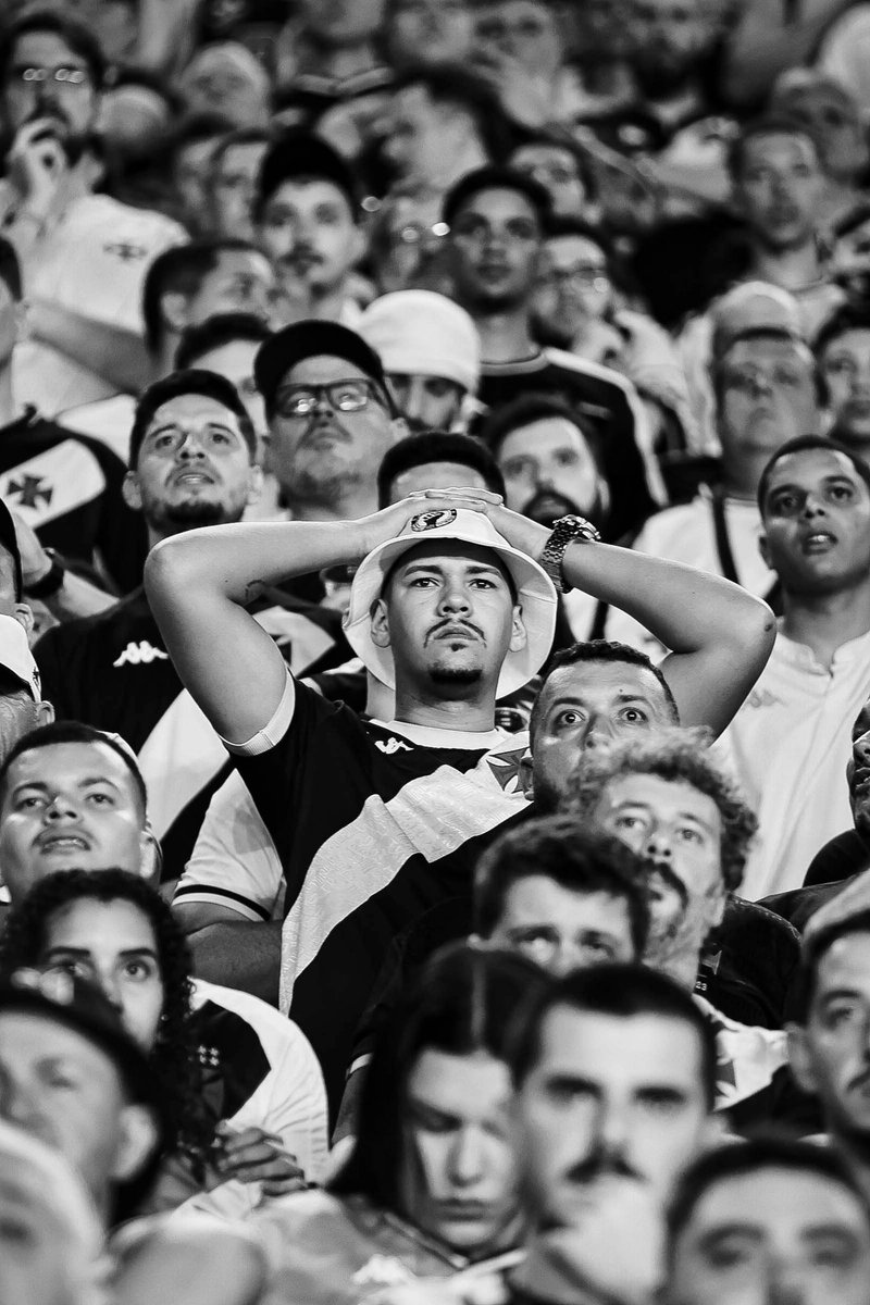 Emanoel99's tweet photo. Vasco!!! ❤️ https://t.co/zmkmbX0gSr