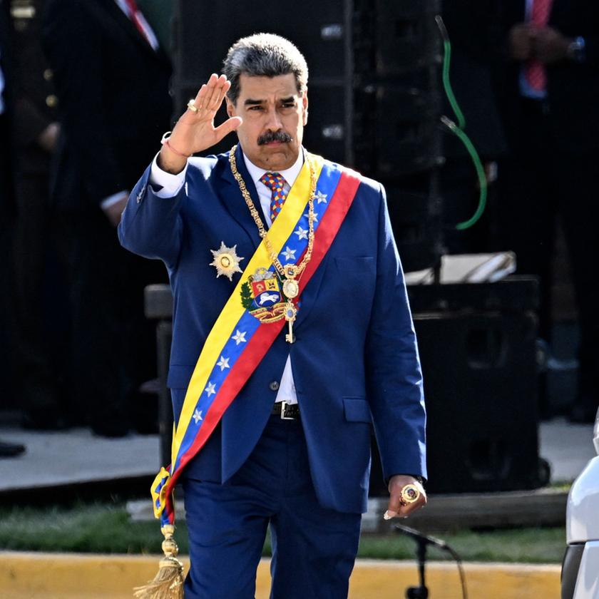jacksonhinkle's tweet photo. NO WAR WITH VENEZUELA! https://t.co/wWjTYHStDH