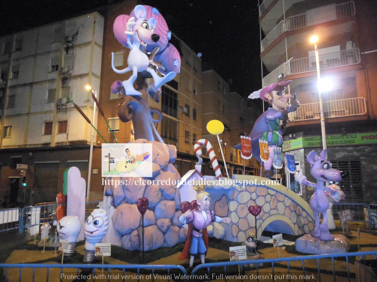 Tal dia com hui (I tres dies més tard) de fa 10 anys vaig publicar una✍🏻 del meu 🚶🏻‍♂️🏃🏻‍♂️📸per la 2ª ciutat que plantà #Falles: la immortal Xàtiva el 1865.  #Falles2015 #Xàtiva #Efemèride 10🎂 #literatura📚📖 #historia📜#150aniversari #Art #FiraDeXàtiva  Reviviu-la i gaudiu 😉