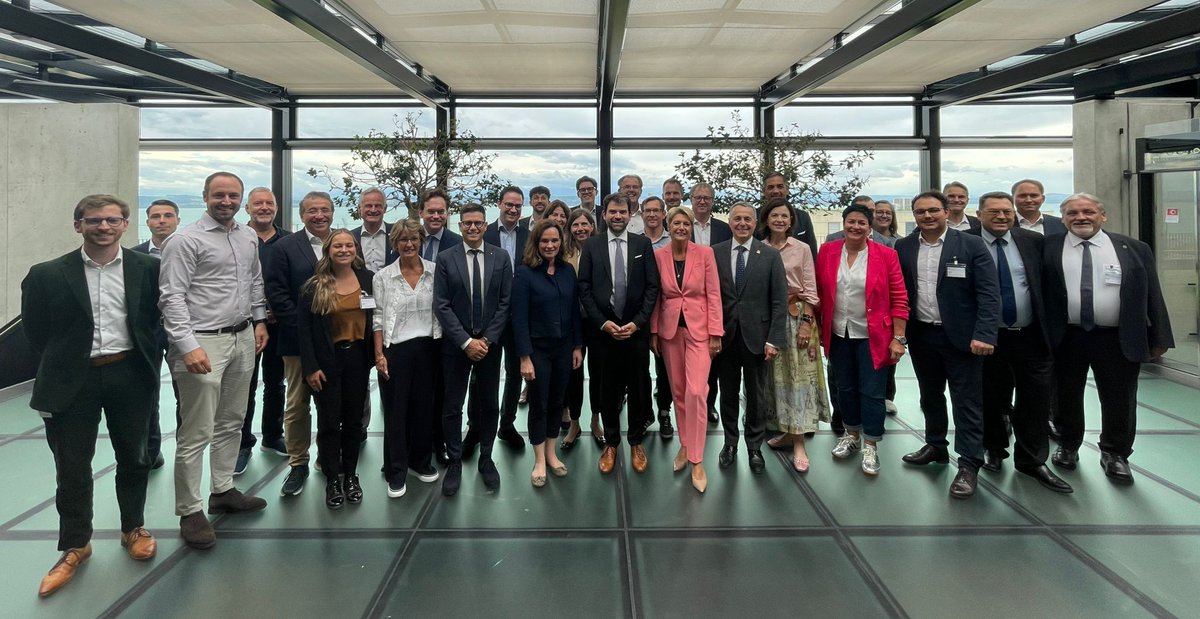 PLR Suisse tweet media