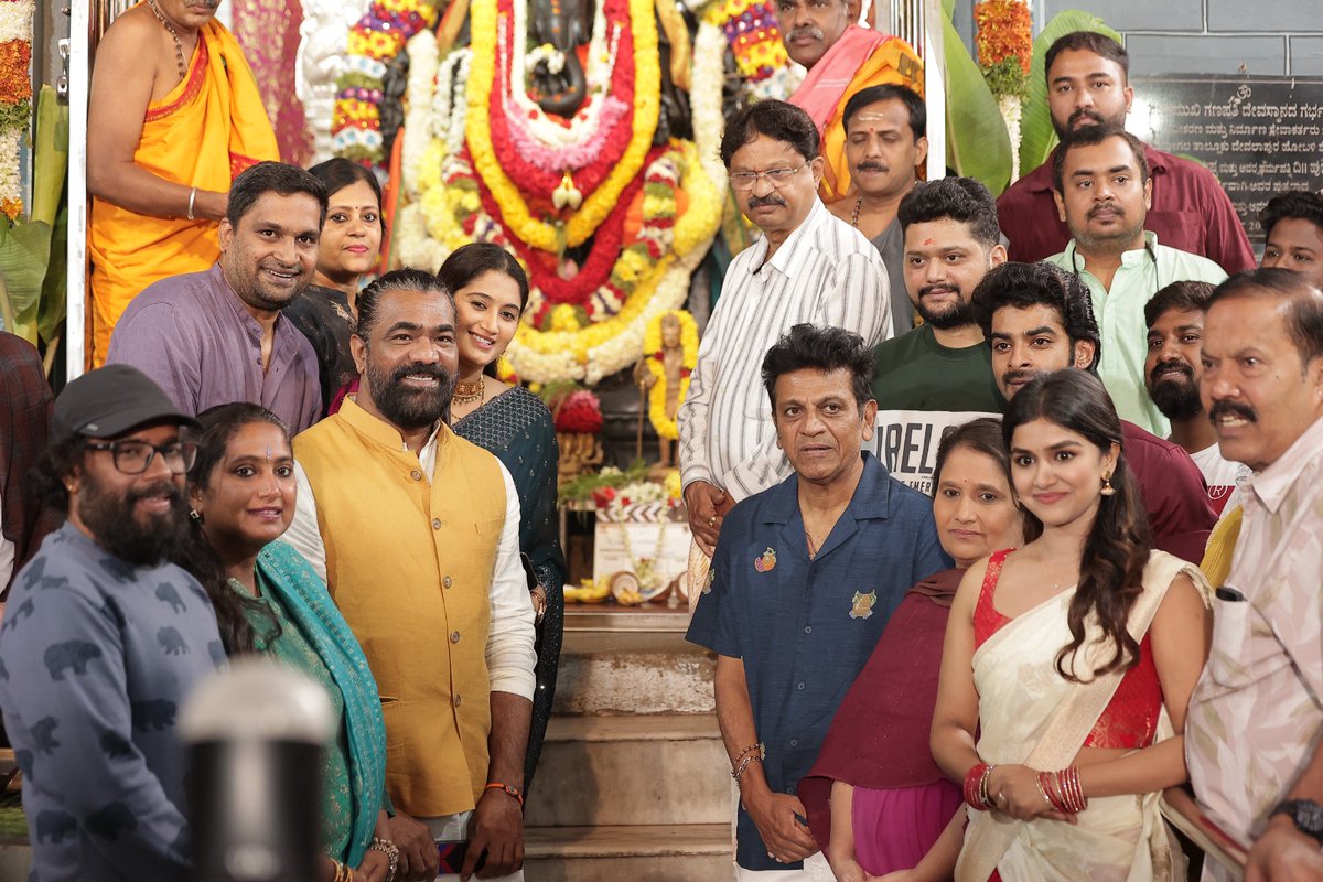 KollywoodCinima's tweet image. Exciting news! KVN Productions joins forces with the iconic Shivanna for a power-packed commercial entertainer. Directed by the talented Pavan Wadeyar, this project promises to be a massive blockbuster. Get ready for a spectacular cinematic treat! #KVN #PavanWadeyar #Shivanna