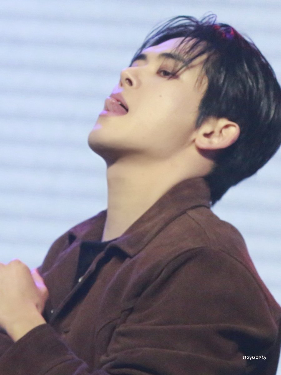 250510 이호원 팬미팅 Hommage
보고싶은 이호원
아 힘들었다 오늘은 퇴근
(밀려있는 우리 호동이 사진이 너무 많은데..)
#호원 #호야 #HOYA #HOWON
#イホウォン #이호원 #ホヤ