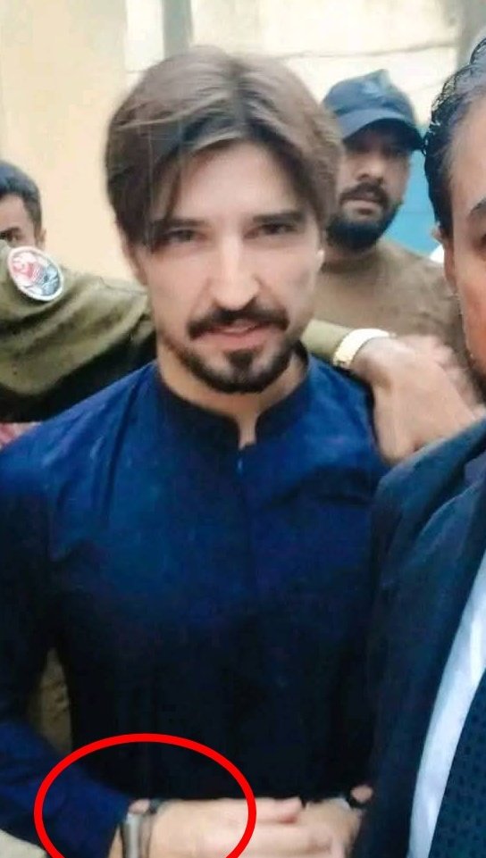 🇵🇰 IMRAN KHAN’S NEPHEW SENT BACK TO PRISON DESPITE EVIDENCE OF INNOCENCE

While the judge acknowledged that Shahrez Khan had presented travel records, affidavits, and proof he wasn’t present during the May 9 riots, the court still refused to discharge his case and sent him back