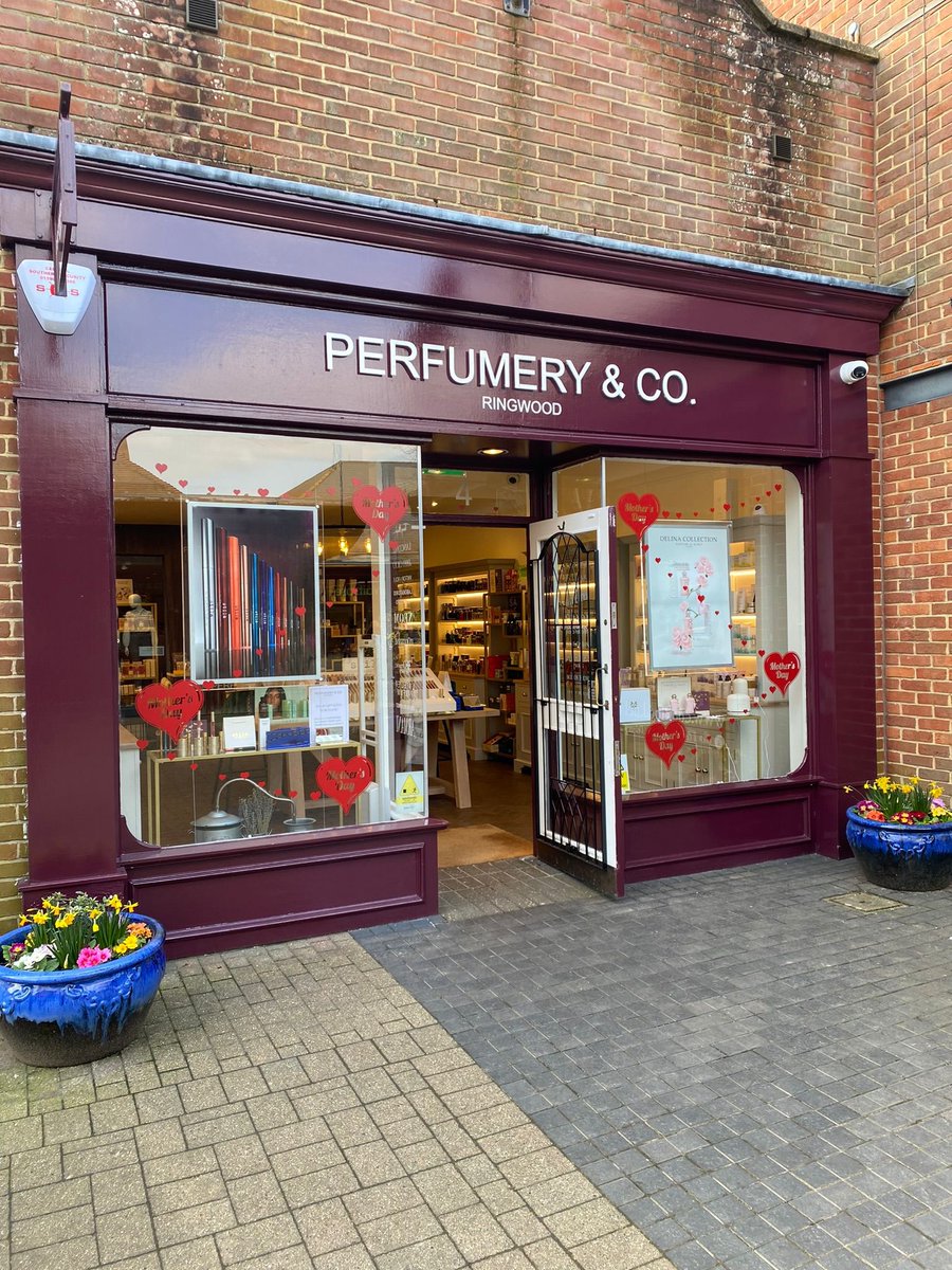💐 Treat yourself for less at perfumery &amp; co new forest With your New Forest Card, you’ll receive 15% off – the perfect excuse to pick up your favourite fragrance or beauty treat. 🌿✨