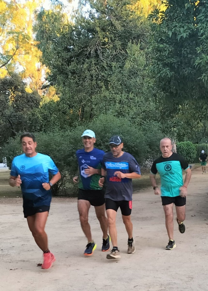 #ClubAmigosdelParquedeMaríaLuisa
A T L E T I S M O