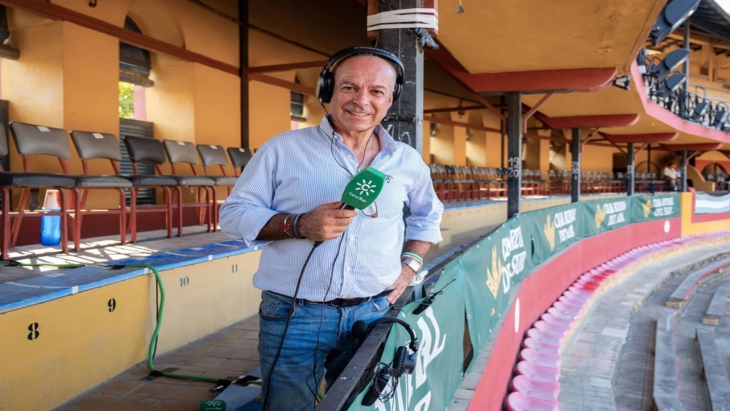 Campo Bravo con Juan Ramón Romero 🐂

🎙️Juan Ramón Romero nos va a descubrir cuál es el 'volante' del toro🧐 

🗣️ Con <a href="/AnaCarvajalMore/">Ana Carvajal Moreno</a> <a href="/mariloseco/">Mariló Seco</a> en <a href="/CanalSurRadio/">Canal Sur Radio</a> 📻

👉 canalsur.es/multimedia.htm…👈