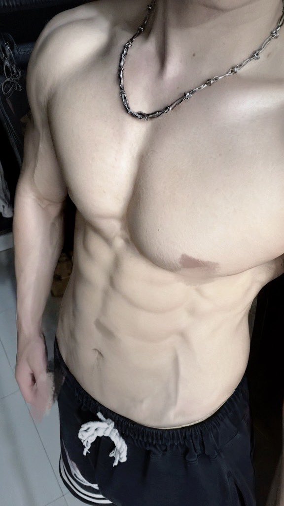 我的小狗呢
#腹肌大鸡吧 #武汉