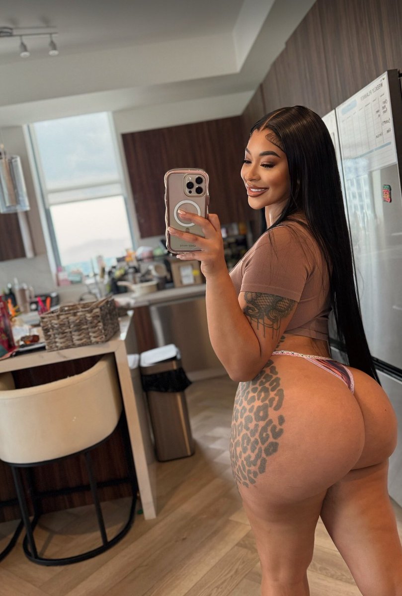 Dripping, soaking, and waiting for a tongue 👅 brave enough to taste 👅💦💦🔥

#SoakedForYou
#ImSoWet
#RideMe
#PussyDripping
#DeepInsideMe
#FuckMeNow
#MoanForDaddy
#ThickAndJuicy
#NaughtyAndWild
#LetsGetNasty