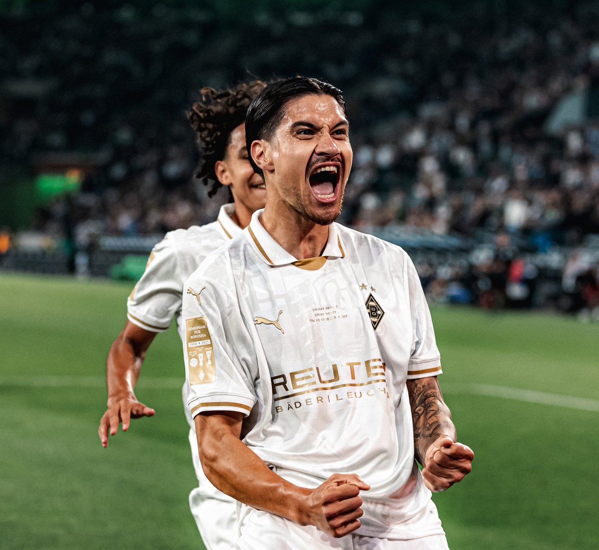 🇮🇩💫 Pemain Indonesia di top 5 liga Eropa:

• Jay Noah Idzes (25) – Serie A bersama Sassuolo 🇮🇹
• Emil Audero (28) – Serie A bersama Cremonese 🇮🇹
• Calvin Verdonk (28) – Ligue 1 bersama LOSC Lille 🇫🇷
• Kevin Diks (28) – Bundesliga bersama Borussia Mönchengladbach 🇩🇪