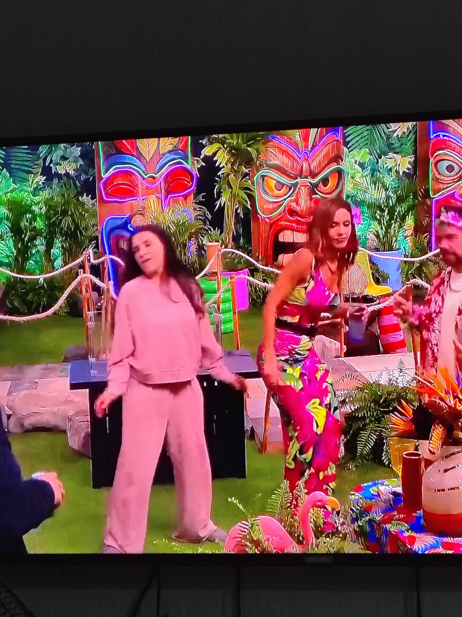 SherFerdinand's tweet image. También he aplicado la de Dalilah, irme a dormir un ratito para regresar a  aguantar la Party 😆
#LaCasaDeLosFamososMexico
#LaCasaDeLosFamososMx 
#LaCasaDeLosFamososMx3 
#LCDLFMX #LCDLFMX3