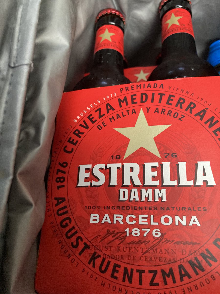 Elland Road bound…cheeky overnighter 🤞🏼🤍💛💙