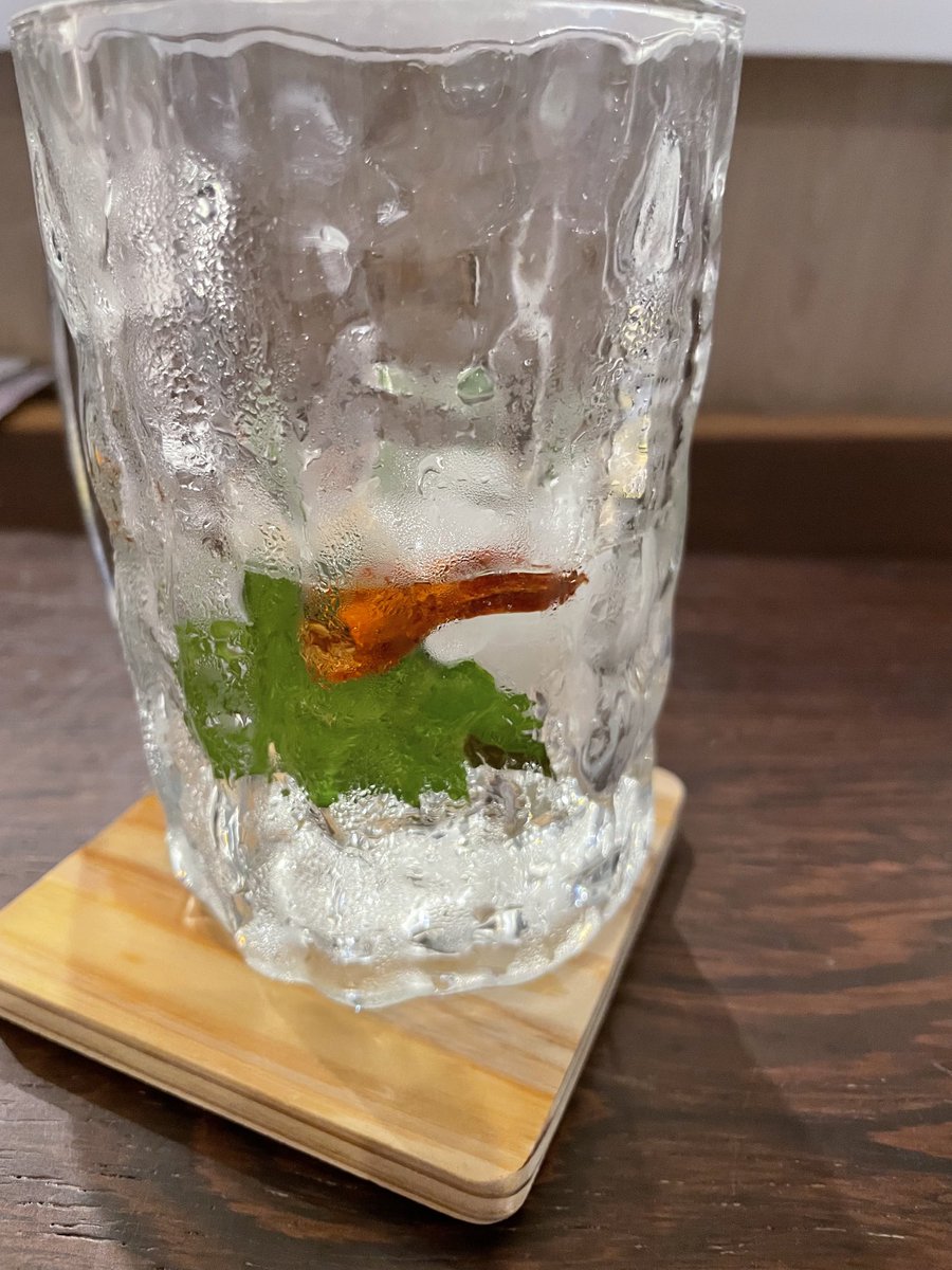 pechpechpecch's tweet photo. 金魚 https://t.co/rpXV1pxRCk