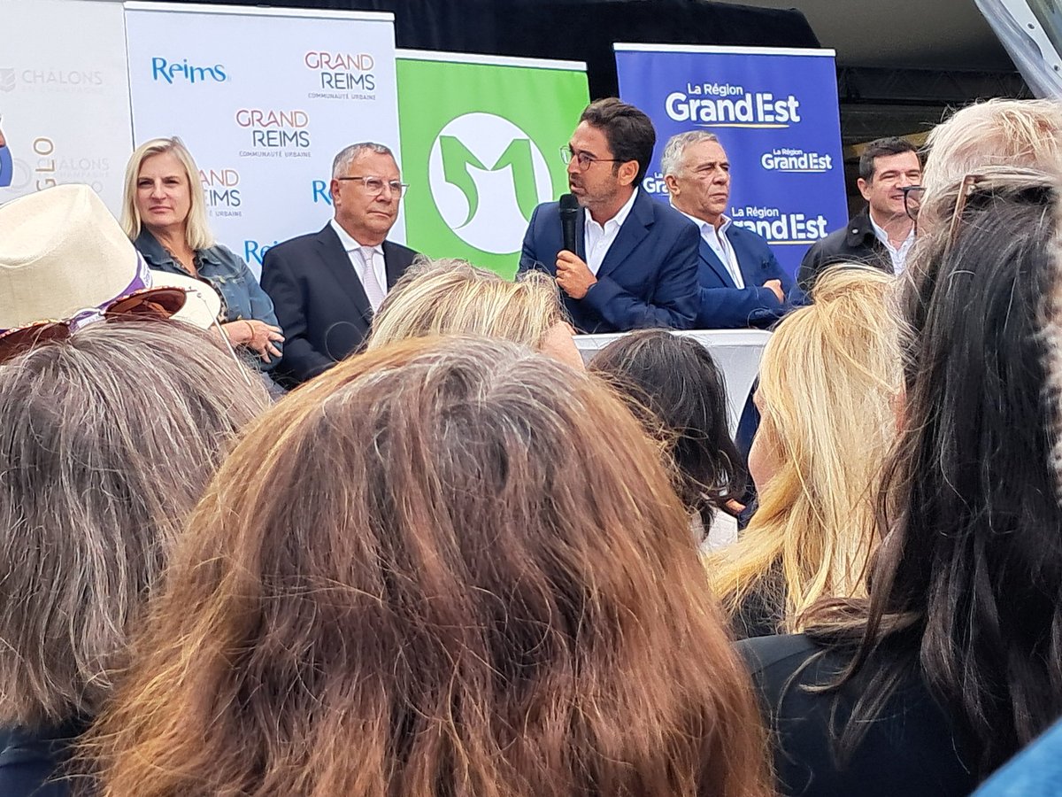 📻 RCF Reims-Ardennes 🎧📲💻 (@rcfra) on Twitter photo Inauguration des stands Ville de Reims, département de la Marne avec Arnaud Robinet et JM Roze <a href="/RCFRA/">📻 RCF Reims-Ardennes 🎧📲💻</a> <a href="/VilledeReims/">Ville de Reims</a> <a href="/DptMarne/">Département Marne</a> <a href="/JP__Benoit/">Jean-Pierre Benoit</a> Inauguration des stands Ville de Reims, département de la Marne avec Arnaud Robinet et JM Roze <a href="/RCFRA/">📻 RCF Reims-Ardennes 🎧📲💻</a> <a href="/VilledeReims/">Ville de Reims</a> <a href="/DptMarne/">Département Marne</a> <a href="/JP__Benoit/">Jean-Pierre Benoit</a>