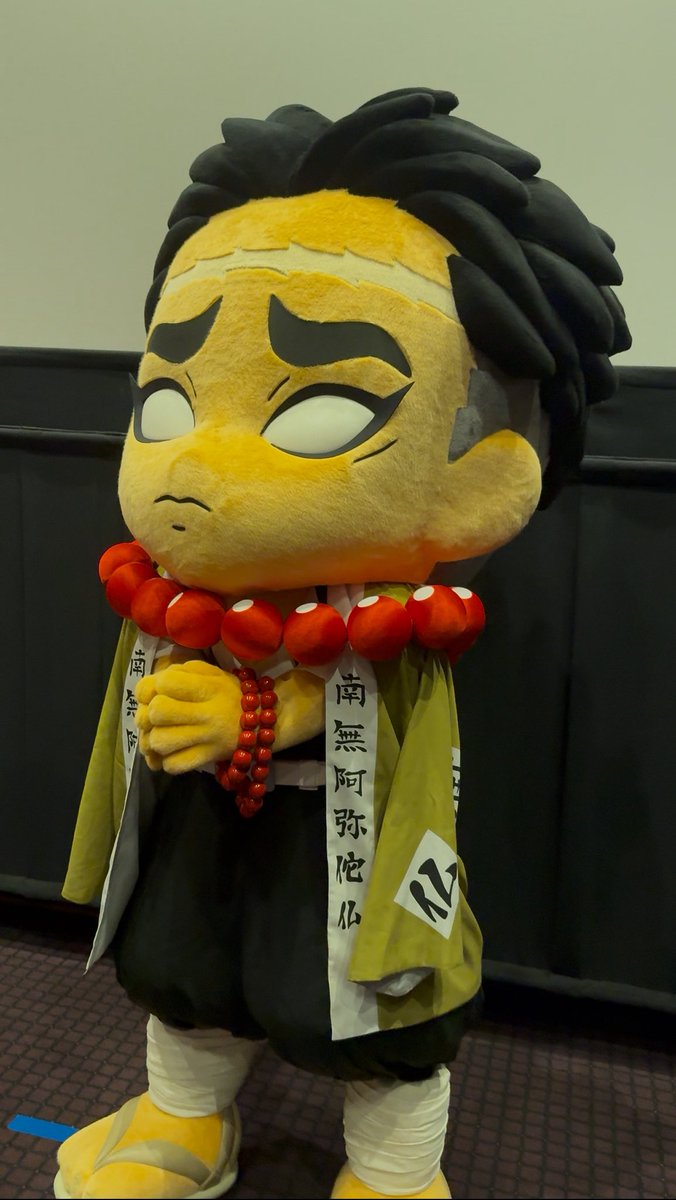 劇場が家から近いので…鬼滅の刃 無限城編 グリーティング付き上映会へ行ってきました😊撮影可だけかと思ったら、1人ずつハイタッチさせてもらえてテンション⤴︎⤴︎
蜜璃ちゃん可愛い💕行冥さん尊い🙏✨
石田彰さん推しの私には特典も嬉しいー😆

#じゃぱんつあー2025