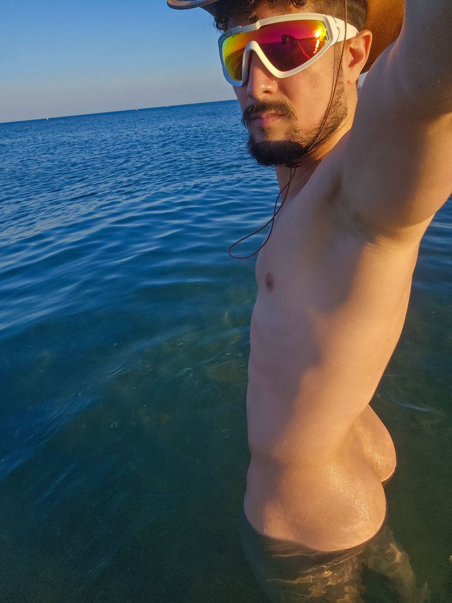 heterosexual beach time