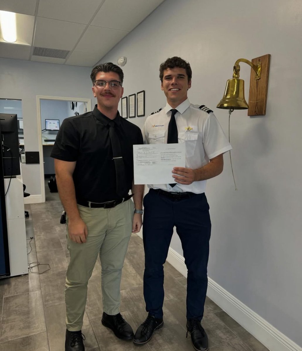Congrats to Cole Schoolfield ‘24 on his Certified Flight Instructor (CFI) endorsement! While at CBC, Cole took an Aviation Practicum to pursue his passion and build his hours!