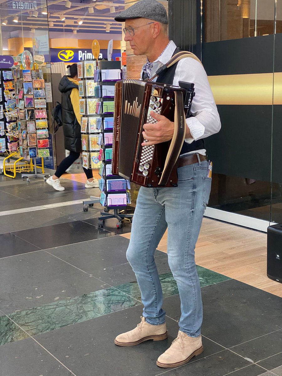 Vandaag, zaterdag 30 augustus 2025, waren wij te gast in Winkelcentrum De Tuinen in Naaldwijk tijdens Le Cœur en Fête.