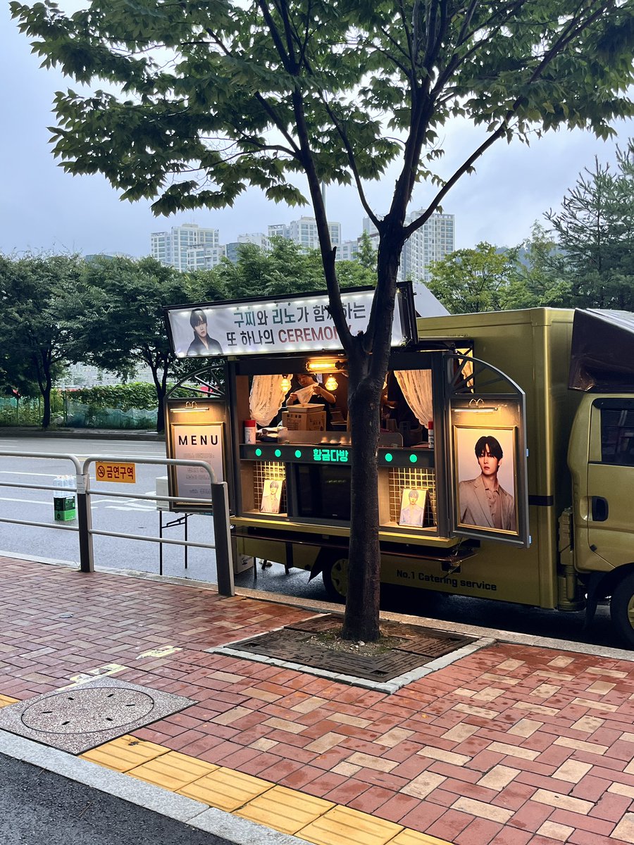 오랜만에 스키즈 보고왔어요💕
공방포카 현진이 나와서 너무 놀랬던…🫶🏻
쩰리뽁님과 함께해서 너무 즐거웠어요
(❁´▽`❁)