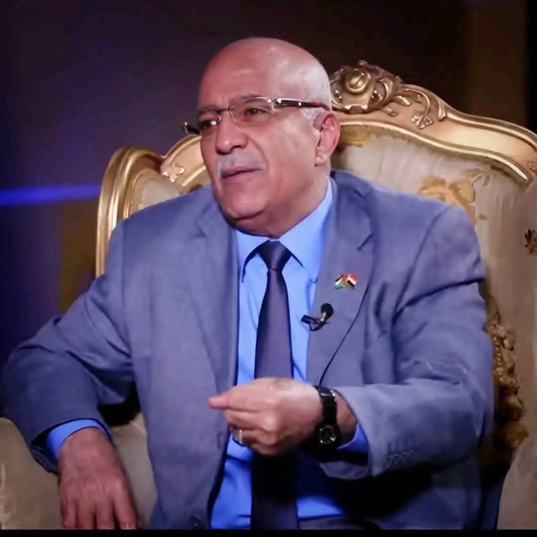 الشخص الفرح بأستشهاد رئيس حكومة #صنعاء وعدد من الوزراء على يد الكيان الصهيوني اين هو أسلامك وعروبتك ونخوتك ورجالتك !؟؟

والله انه نزلت دموعي غصب عني لانه هذا يمني استشهد على يد الكيان الغاصب وهذه أعلى درجات الفخر والفوز والله .