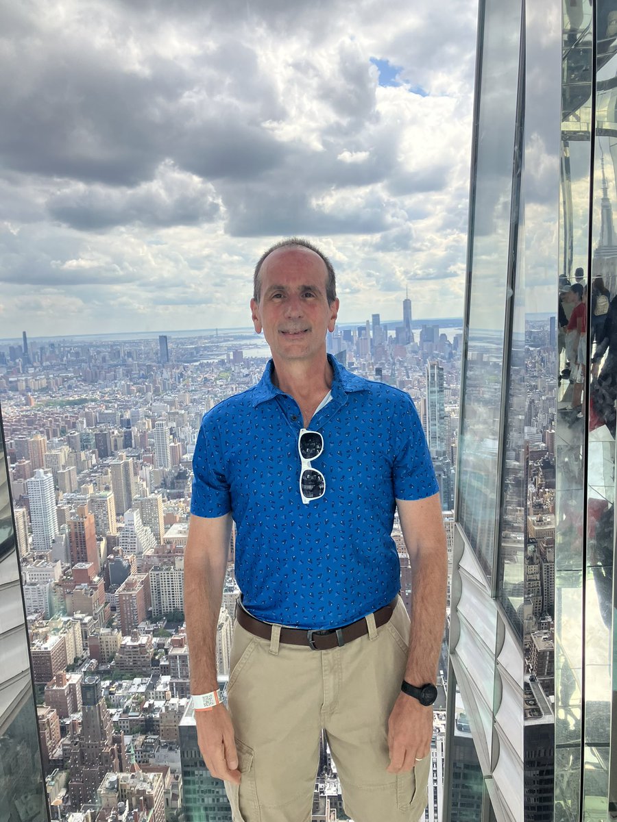 TardusRunsRich's tweet image. #Runforjoy ran this morning. Was a beautiful morning.  Yesterday I went fishing from Captree Long Island, and later went to visit Summit at One Vanderbilt.  If you visit NYC you must check this out